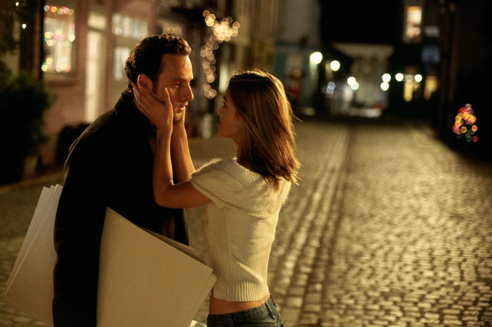 PHOTO: Andrew Lincoln and Keira Knightley in "Love Actually," 2003.