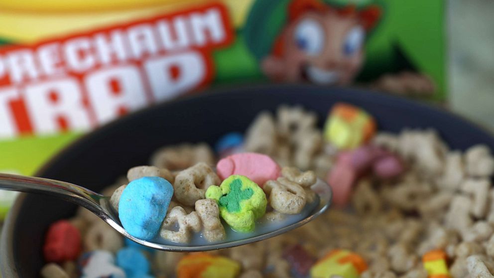 ilegal Resistente Superficial Investigation into Lucky Charms after more than 100 consumers claim the  cereal made them sick - Good Morning America