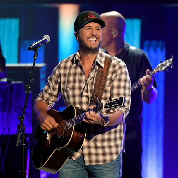 Luke Bryan Announces The Country On Tour See The Dates Abc News 