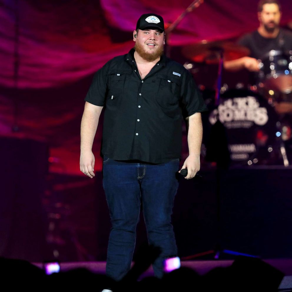 Luke Combs delivers full cover of Tracy Chapman's 'Fast Car' after fan