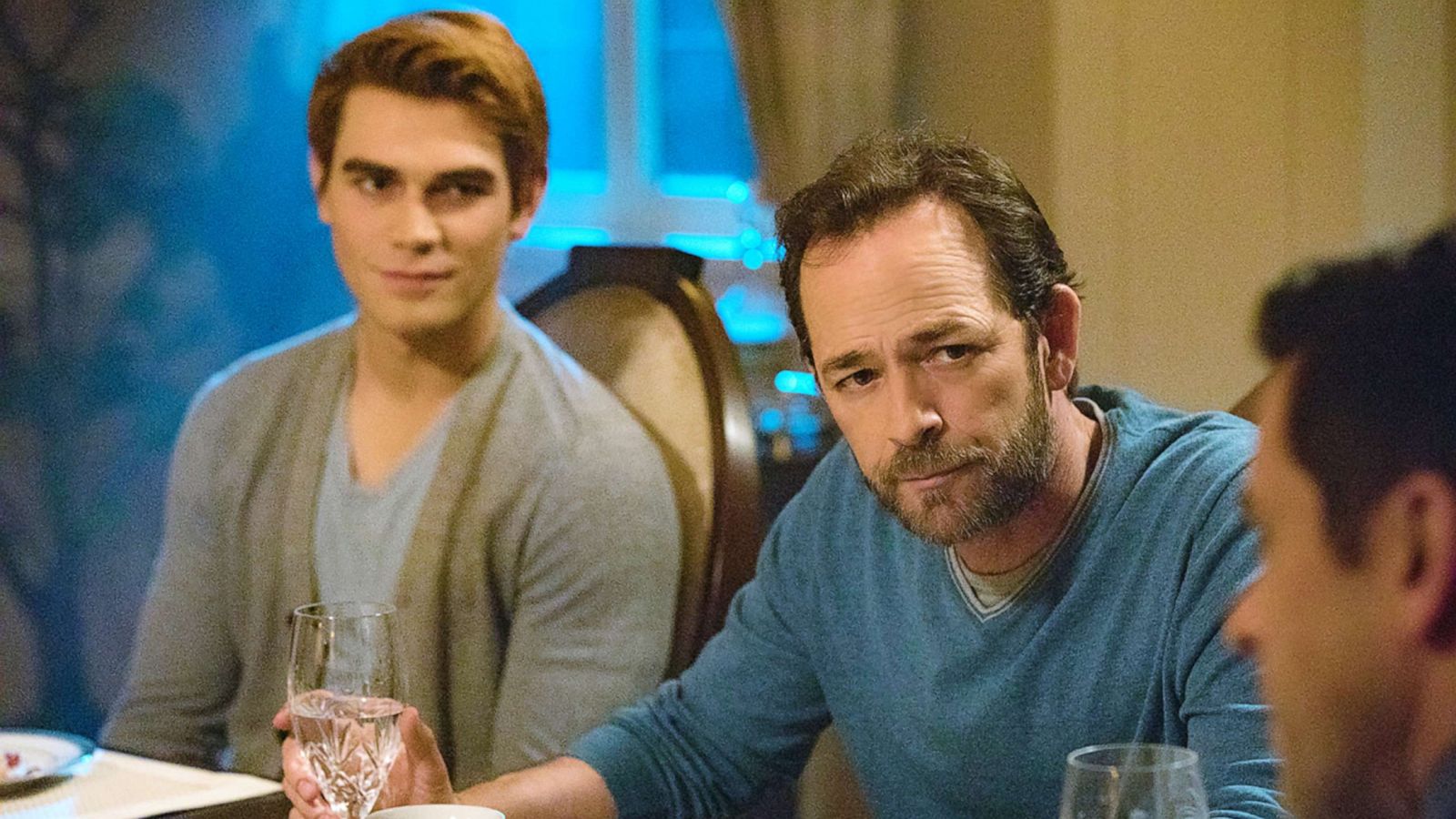 PHOTO: KJ Apa and Luke Perry appear on an episode of "Riverlade."