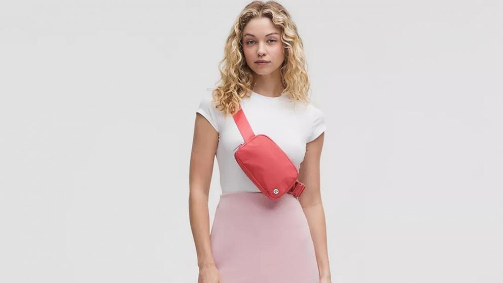 PHOTO: Everywhere Belt Bag 1L
