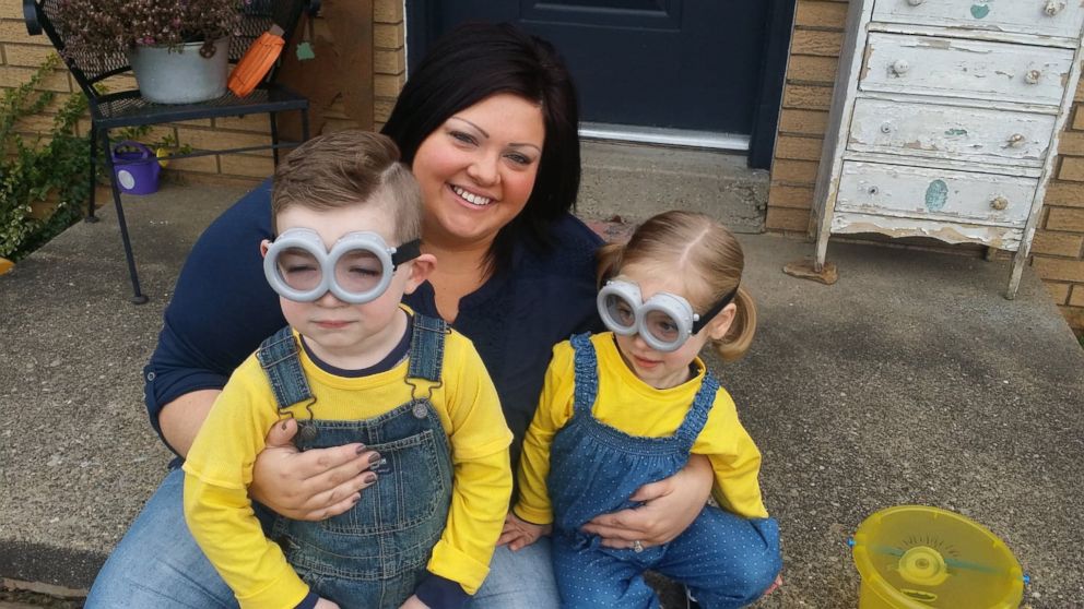 PHOTO: Maggie Wells, 34, poses with her two youngest children before her weight loss.