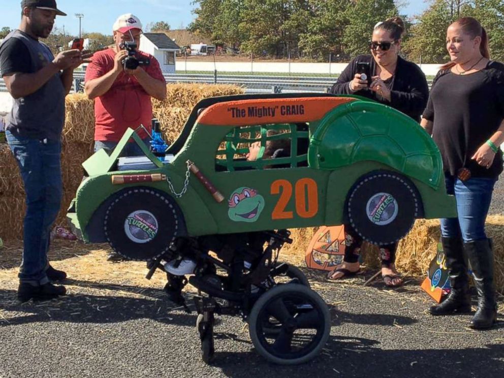 PHOTO: Magic Wheelchair helps kids with disabilities spruce up their wheelchairs for Halloween.