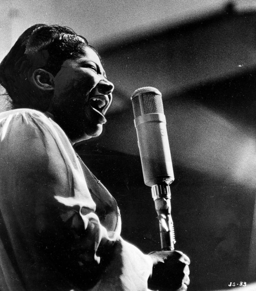 PHOTO: Mahalia Jackson, Gospel singer at the Met Theatre, Los Angeles.