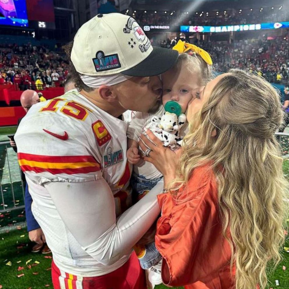 Patrick Mahomes celebrates sweet on-field moment after Super Bowl win with  wife, daughter - Good Morning America