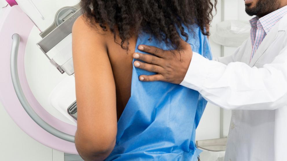 PHOTO: Woman Undergoing Mammogram Test in an undated stock photo. 