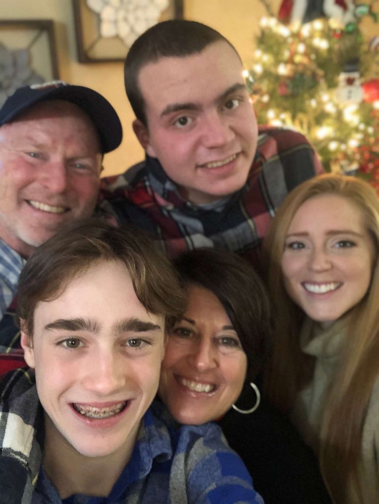 PHOTO: Ryan Lowry, 20, of Leesburg, Virginia, has shared his cover letter on LinkedIn in hopes that someone will offer him a job. Ryan is seen in this photo with his parents, Tracy and Rob Lowry and siblings Madison Lowry, 26 and Carson, 14.
