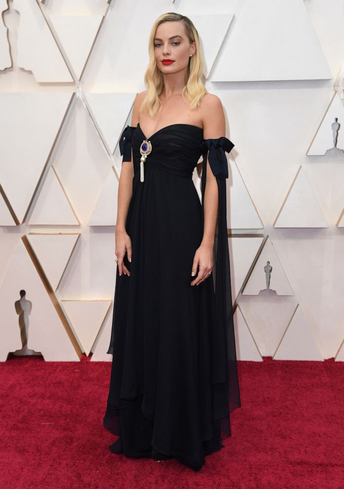 PHOTO: Margot Robbie arrives at the Oscars, Feb. 9, 2020, in Hollywood, Calif. 
