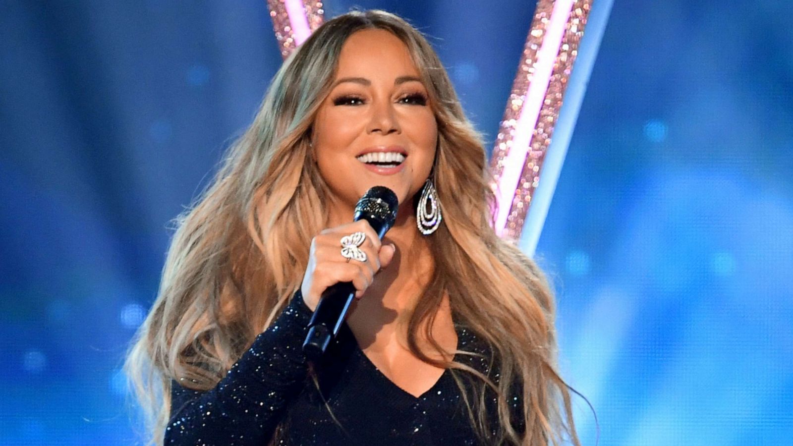 PHOTO: Mariah Carey performs onstage during the 2019 Billboard Music Awards at MGM Grand Garden Arena on May 01, 2019 in Las Vegas, Nevada.