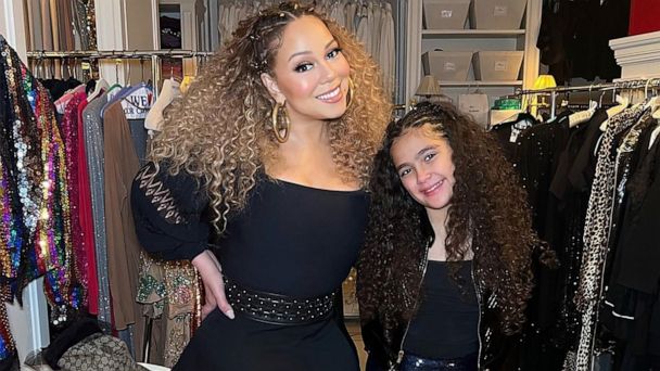 Mariah Carey and daughter Monroe Cannon rock matching curls - Good ...