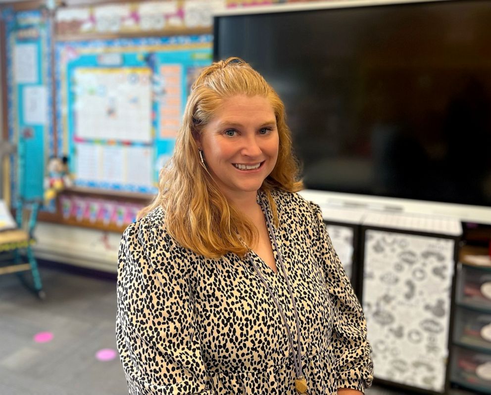 PHOTO: Marissa Minnick-Metcalf teaches elementary school students at a Catholic school in Ohio.