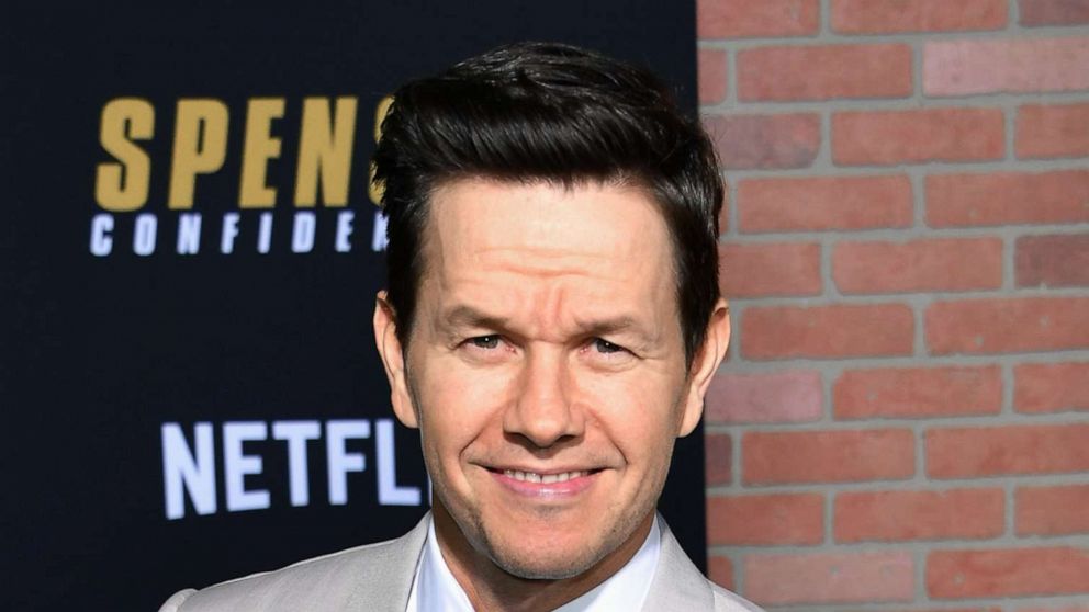 Mark Wahlberg shows off his 20-pound weight gain for movie role - ABC News