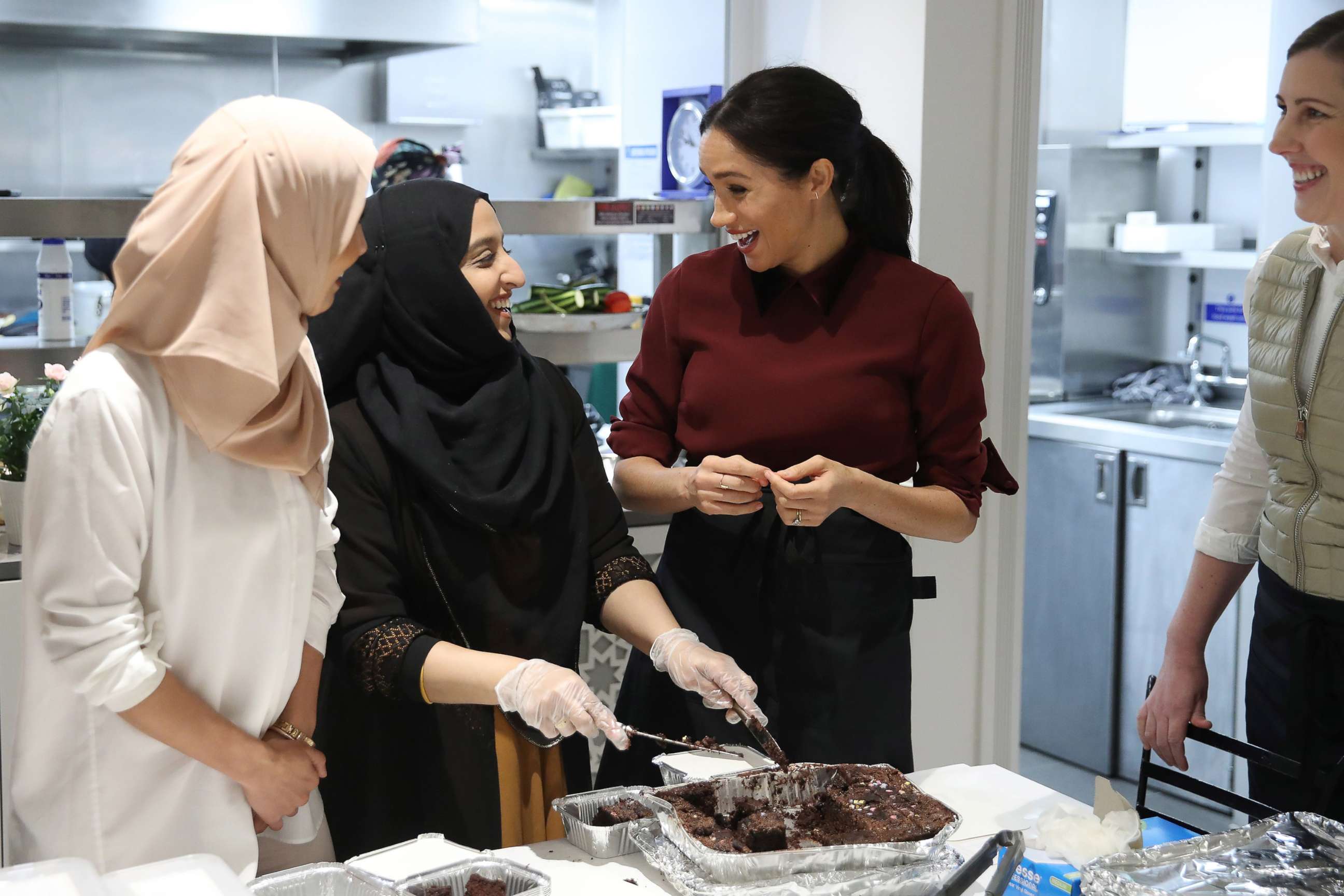 Meghan Markle Cooks for Prince George and Princess Charlotte - How