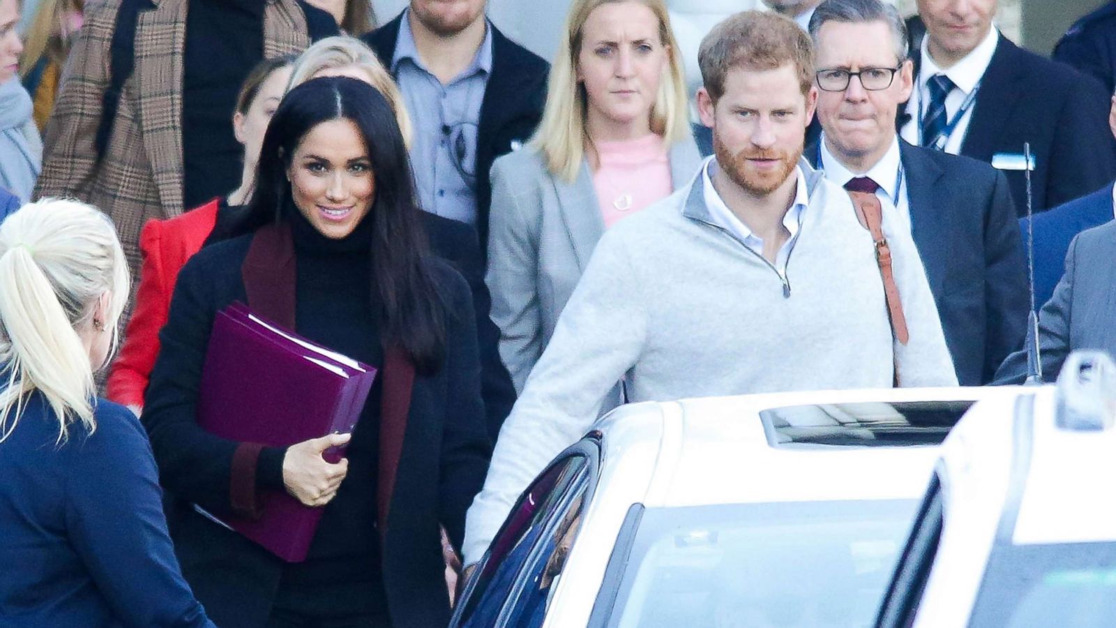 PHOTO: Meghan Markle and Prince Harry arrive at Sydney international airport ahead of the Invictus Games, Oct. 15, 2018.