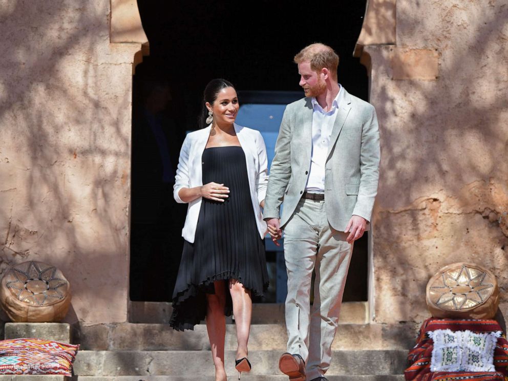 Meghan Markle ‘spotted going to the hospital’ in police escorted auto Meghan Markle ‘spotted going to the hospital’ in police escorted auto