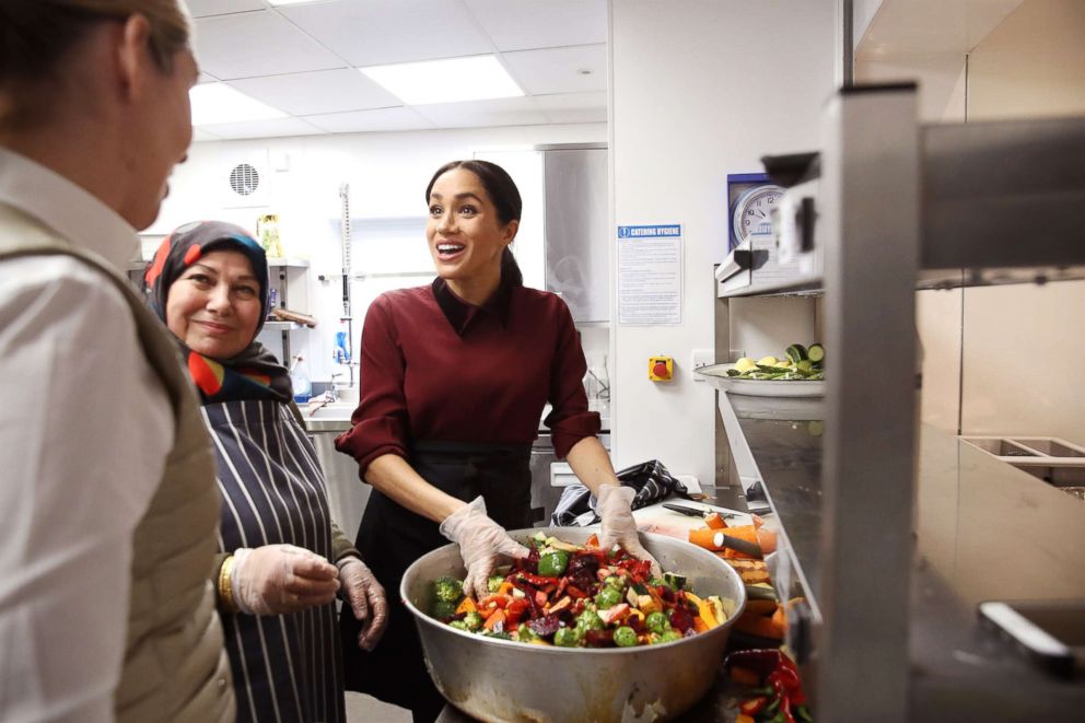 PHOTO: Meghan Markle, Duchess of Sussex visits the Hubb Community Kitchen to see how funds raised by the 'Together: Our Community' Cookbook are making a difference at Al Manaar, North Kensington, Nov. 21, 2018 in London.