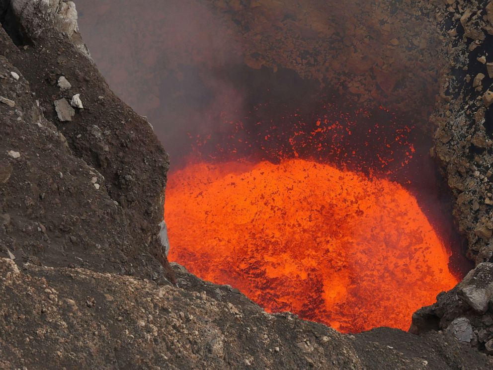 PHOTO: A lava lake boils in the Santiago crater of the Masaya volcano in Nicaragua, May 3, 2016.