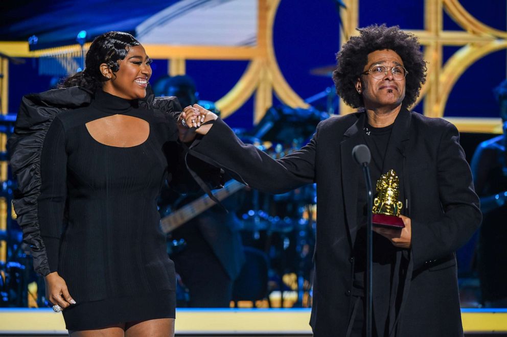 PHOTO: Jazmine Sullivan presents Maxwell with the Living Legend Award during the 2021 Soul Train Awards presented by BET at The Apollo Theater on Nov. 20, 2021 in New York City.