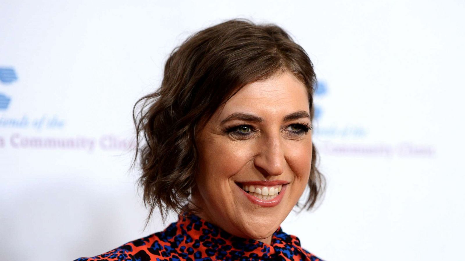 PHOTO: Mayim Bialik arrives at the Saban Community Clinic's 43rd Annual Dinner Gala at The Beverly Hilton Hotel, Nov. 18, 2019, in Beverly Hills, Calif.