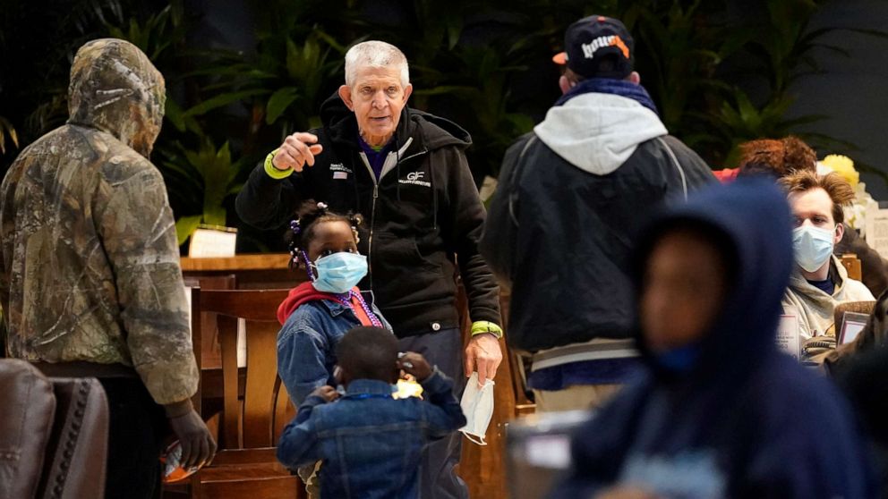 Mattress Mack again offers refuge to Houstonians impacted by