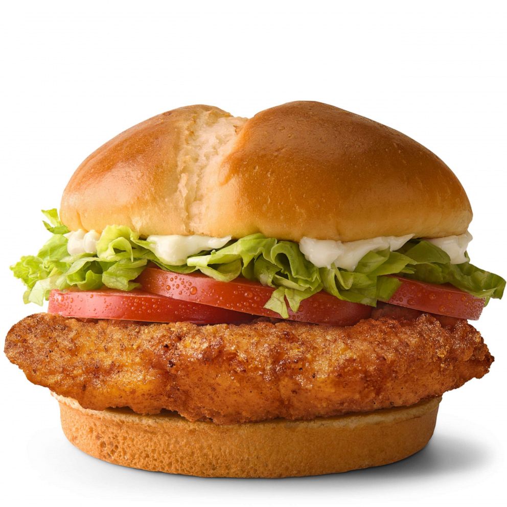 PHOTO: The new deluxe crispy chicken sandwich at McDonald's will be available nationwide on Feb. 24.