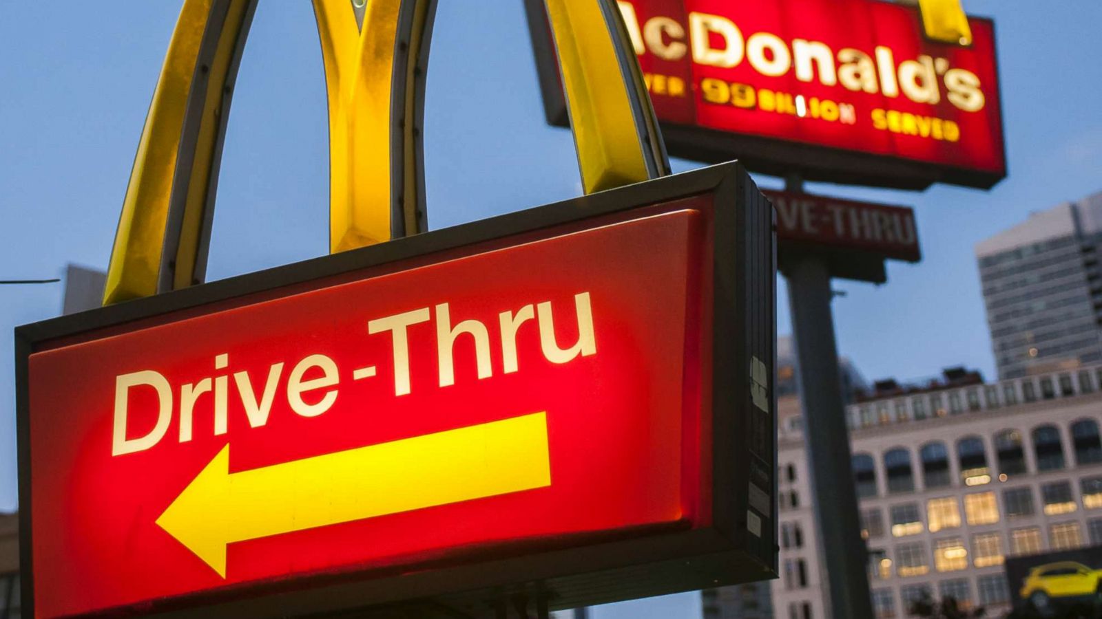 PHOTO: McDonald's restaurant signs are pictured in New York, Oct. 5, 2015.