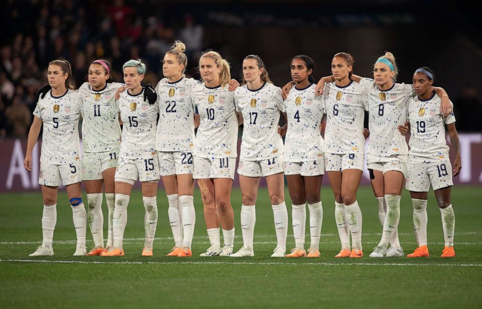 PHOTO: (From left to right) O'hara, Smith, Rapinoe, Mewis, Horan, Sullivan, Girma, Williams, Ertz and Dunn of USA line up ahead of the penalty shoot out during the FIFA Women's World Cup Australia&New Zealand 2023 on Aug. 6, 2023 in Melbourne, Australia.