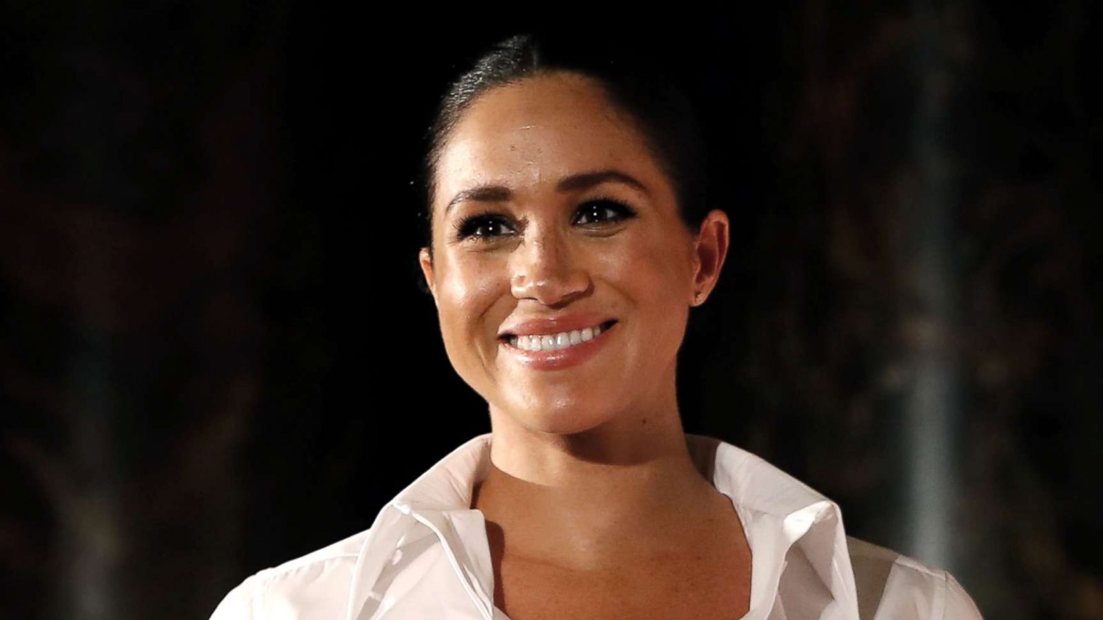 PHOTO: Meghan, Duchess of Sussex presents the Celebrating Excellence Award to Nathan Forster, a former soldier of the Army's Parachute Regiment, at the annual Endeavour Fund Awards in London, Feb. 7, 2019.