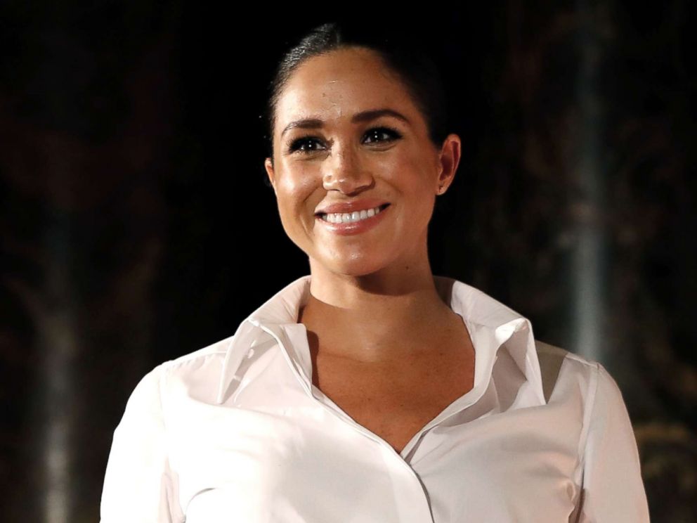 PHOTO: Meghan, Duchess of Sussex presents the Celebrating Excellence Award to Nathan Forster, a former soldier of the Armys Parachute Regiment, at the annual Endeavour Fund Awards in London, Feb. 7, 2019.