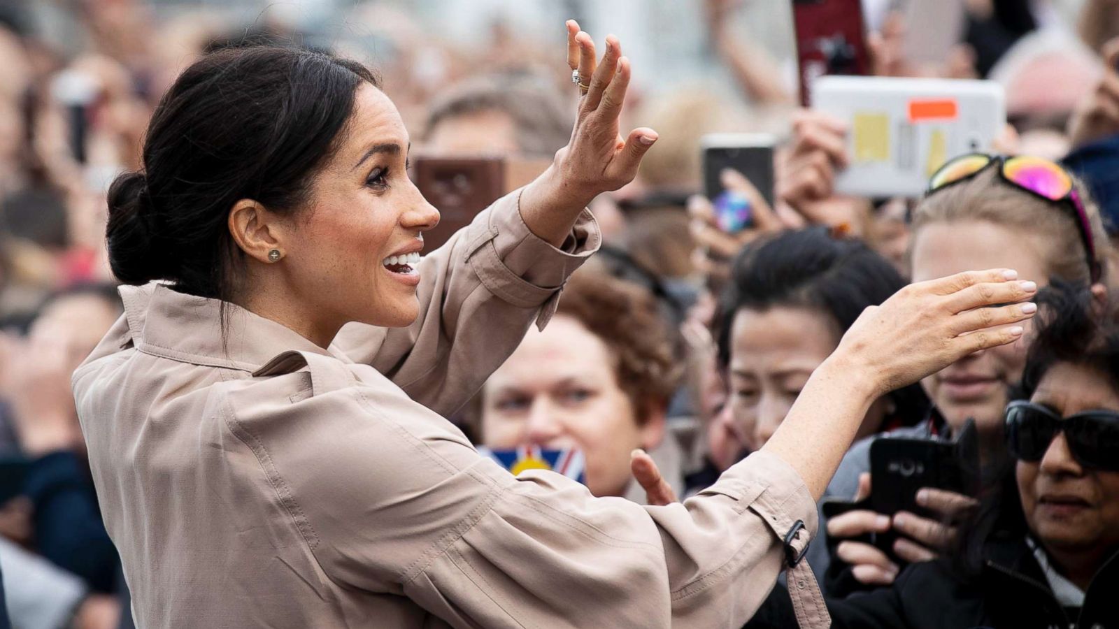 PHOTO: Meghan, Duchess of Sussex meets fans during a public walk along Auckland's Viaduct Harbour on Oct. 30, 2018 in Auckland, New Zealand.