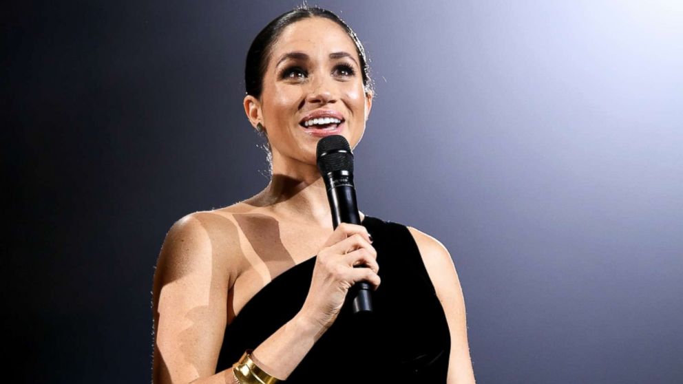 VIDEO: Meghan Markle shows off baby bump at British Fashion Awards