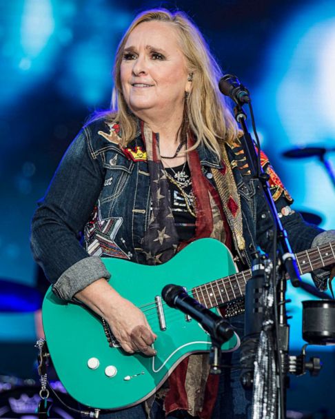 Il 63-anni 160 cm alto Melissa Etheridge nel 2024