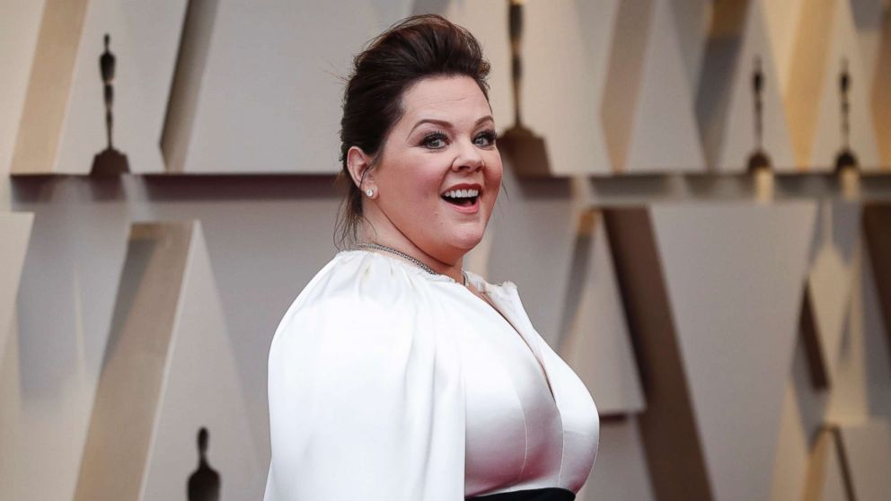 VIDEO: Melissa McCarthy reportedly used CBD cream for Oscars red carpet foot pain