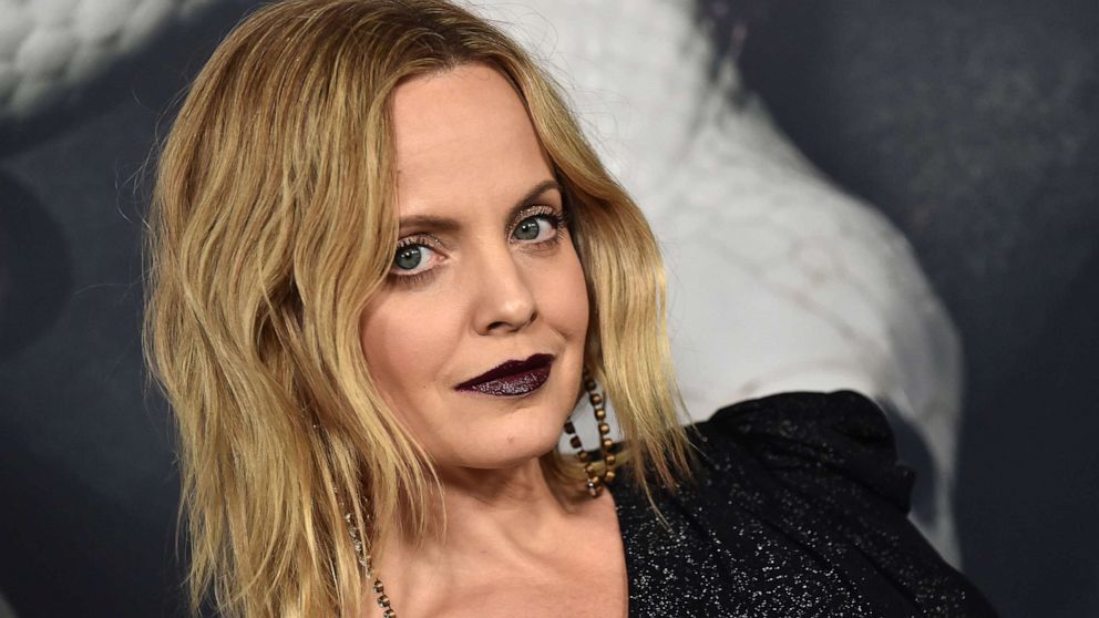 'American Beauty' actress Mena Suvari opens up about postpartum