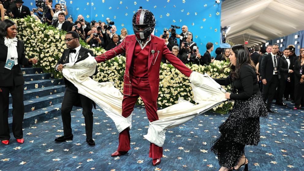 PHOTO: Damson Idris attends the 2025 Met Gala Celebrating "Superfine: Tailoring Black Style" at Metropolitan Museum of Art, May 5, 2025 in New York City. 