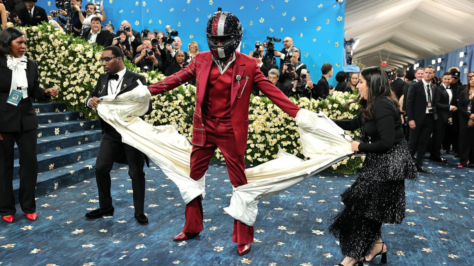 PHOTO: Damson Idris attends the 2025 Met Gala Celebrating "Superfine: Tailoring Black Style" at Metropolitan Museum of Art, May 5, 2025 in New York City.