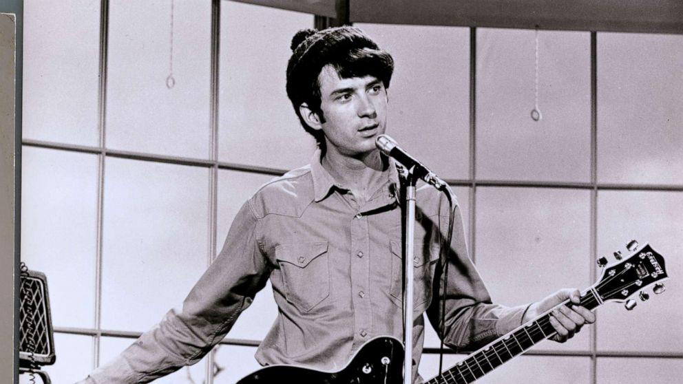 VIDEO: Singer and guitarist Michael Nesmith dies at 78
