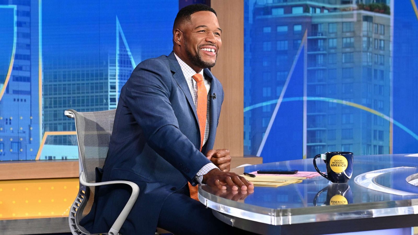 Fox's Thursday Football Studio Show Comes to NYC With Michael Strahan -  Men's Journal