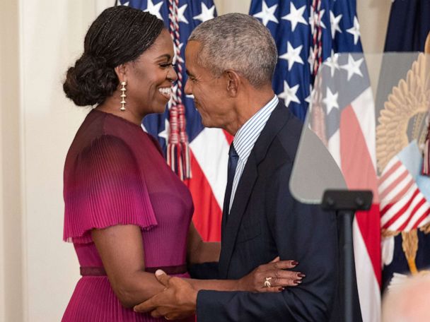 Michelle Obama's braids have a big moment during her White House portrait  unveiling - Good Morning America