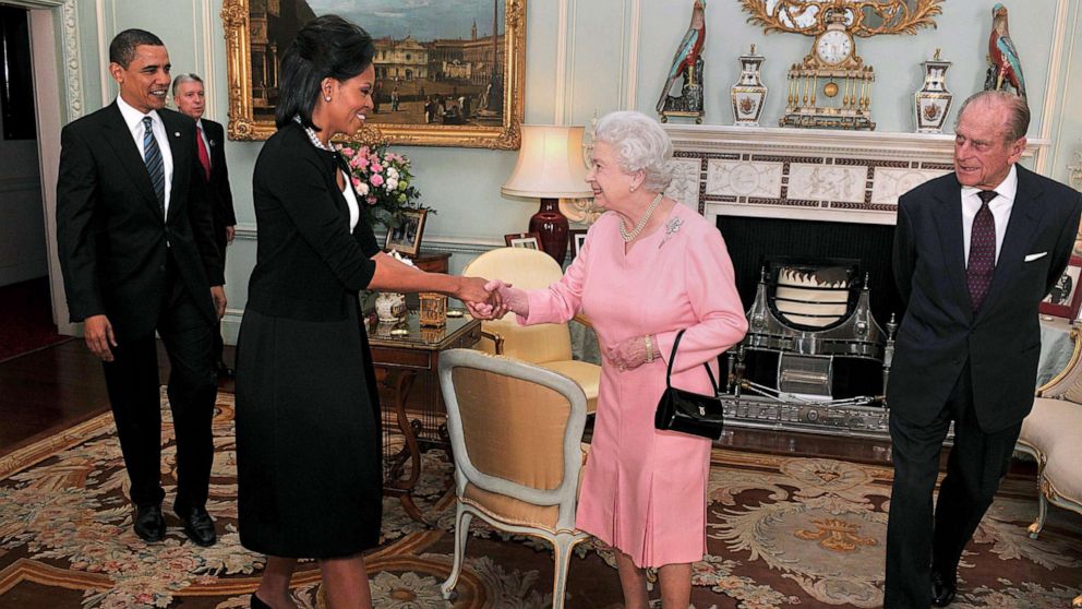 PHOTO: President Barack Obama and his wife Michelle Obama meet with Queen Elizabeth II and Prince Philip, Duke of Edinburgh, during an audience at Buckingham Palace on April 1, 2009 in London.