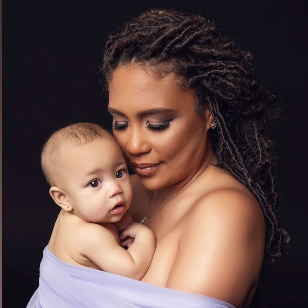 VIDEO: Healthcare worker mom shares powerful breastfeeding photo to help empower others