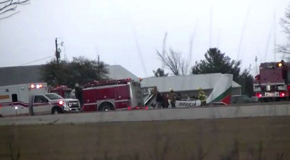 PHOTO: First responders work on the scene of a deadly commuter plane crash at Welke Airport on Beaver Island, Mich., Nov. 14, 2021.