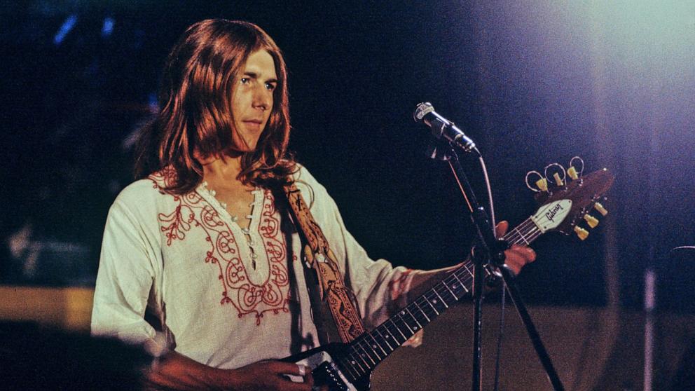 PHOTO: Mick Ralphs of "Mott The Hoople" performs at Island Records' Basing Street Studios in London, Aug. 10 1971. 