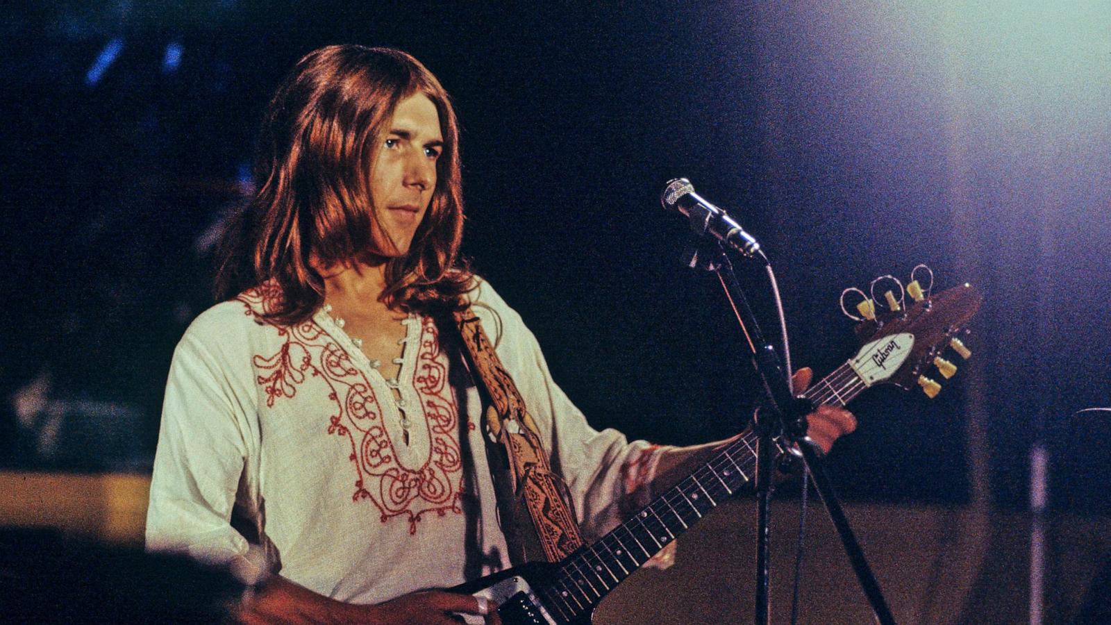PHOTO: Mick Ralphs of "Mott The Hoople" performs at Island Records' Basing Street Studios in London, Aug. 10 1971.