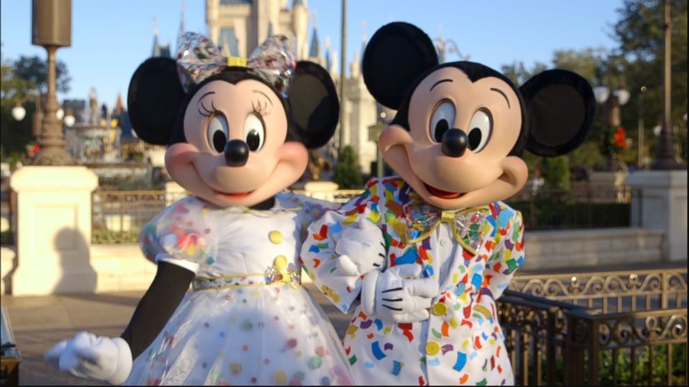 PHOTO: Mickey and Minnie Mouse will be sporting new outfits at Walt Disney World in 2019.