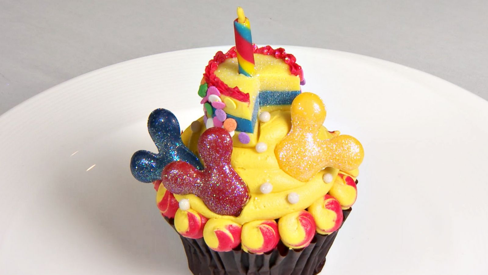 PHOTO: "Good Morning America" got an exclusive look at the cupcake for Mickey's 90th birthday celebration.