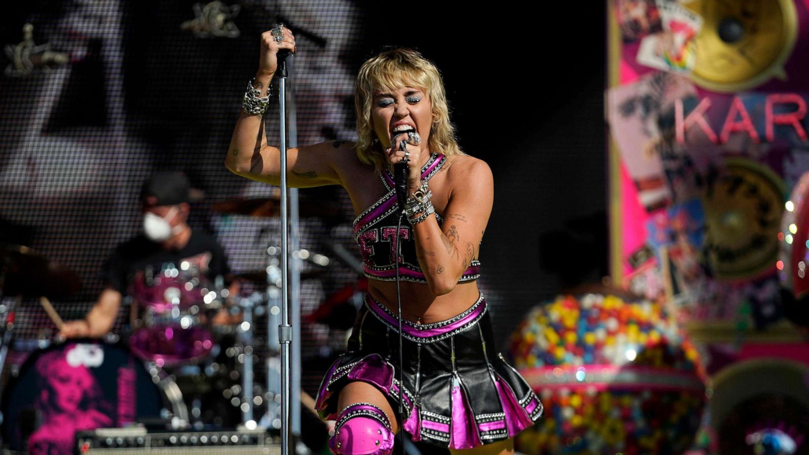 PHOTO: Miley Cyrus performs before the Kansas City Chiefs play the Tampa Bay Buccaneers in Super Bowl LV, Feb. 7, 2021, in Tampa, Fla.