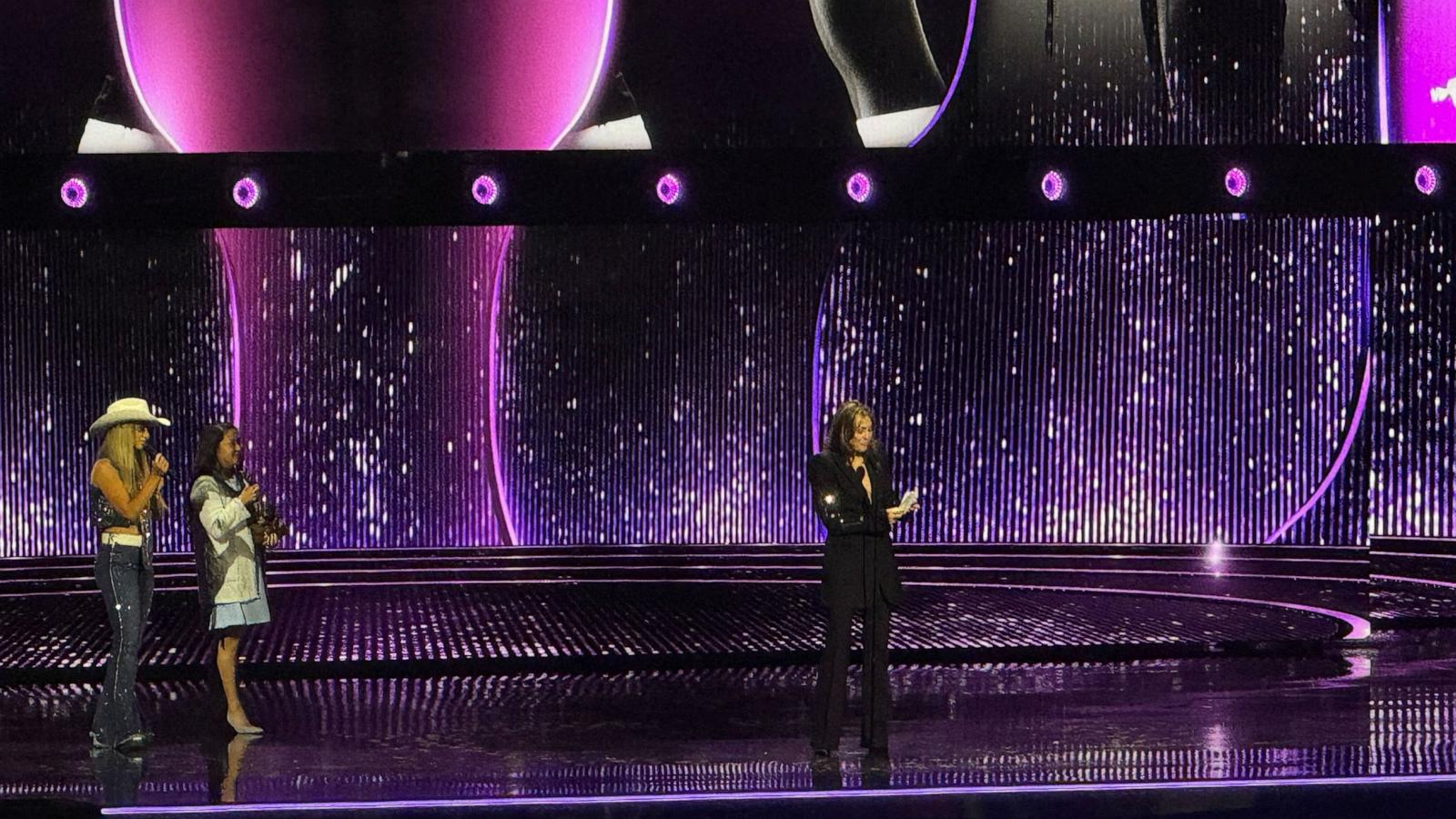 PHOTO: Miley Cyrus' induction speech at the Disney Legends Awards Ceremony on Aug. 11, 2024 at the Honda Center in Anaheim, Calif.