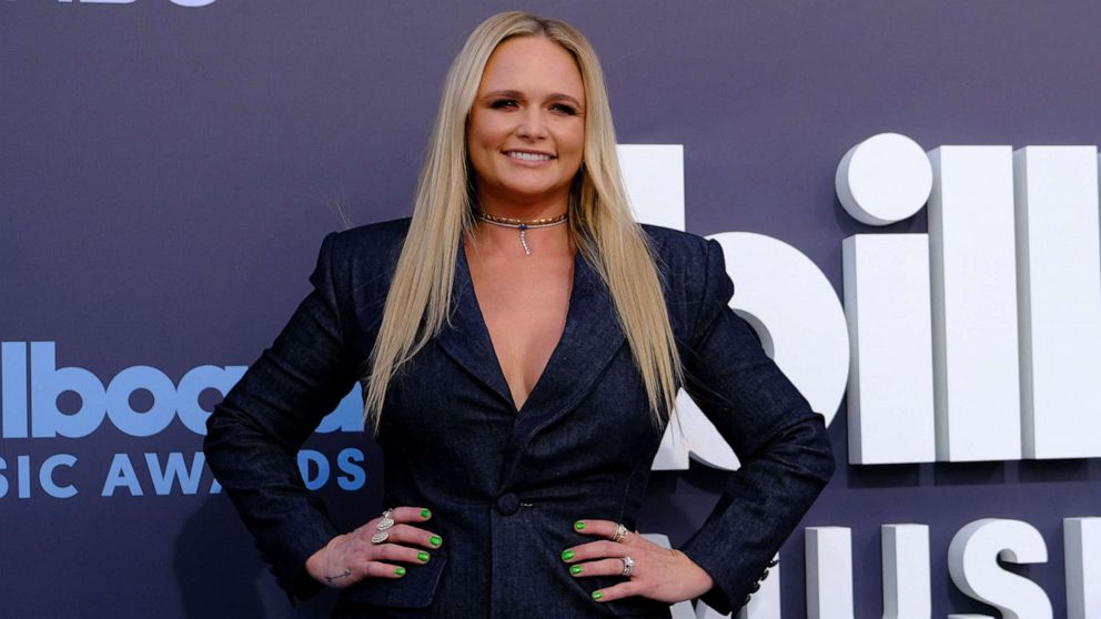 Miranda Lambert shares adorable photos from her 'best lunch date ever ...